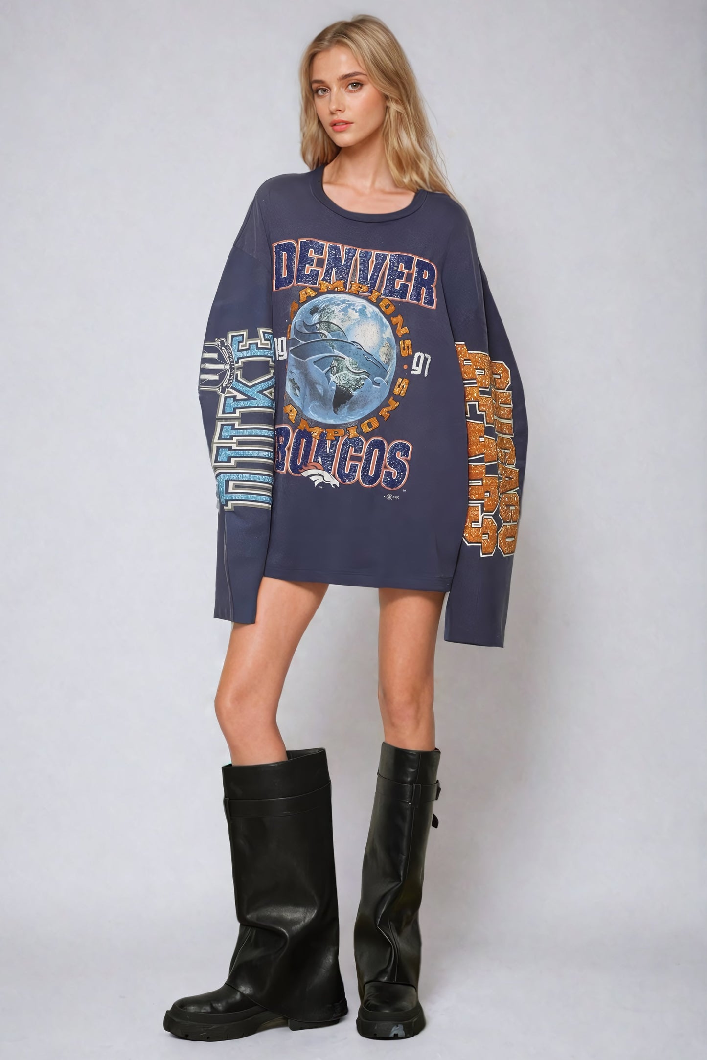 Oversized Graphic Sweatshirt with Sleeve Prints - Blue