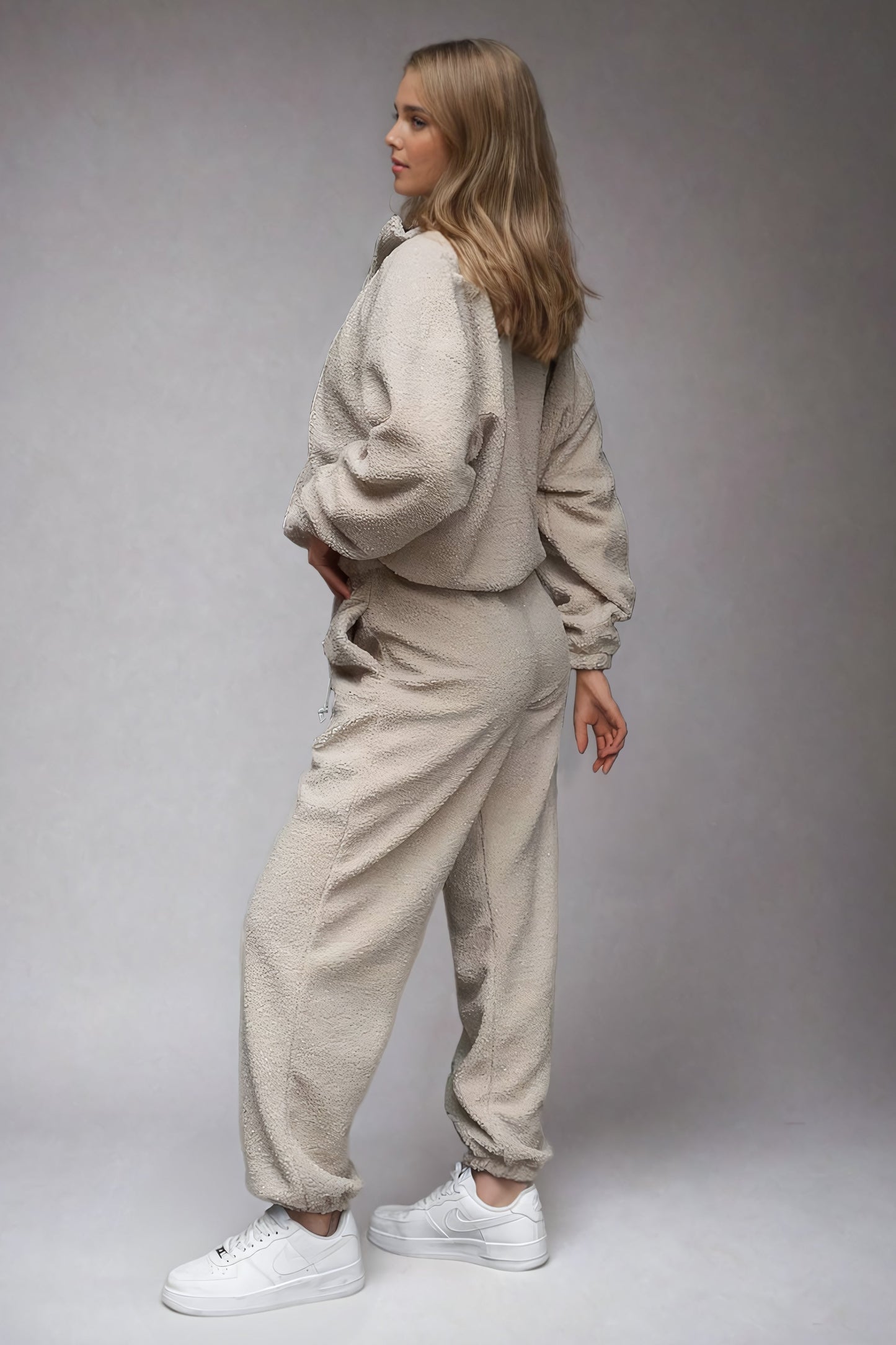 Two-Piece Set with Jacket and Drawstring Trousers - Beige